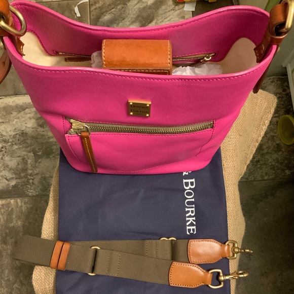 Dooney& Bourke Medium Roxy - Picture 2 of 8